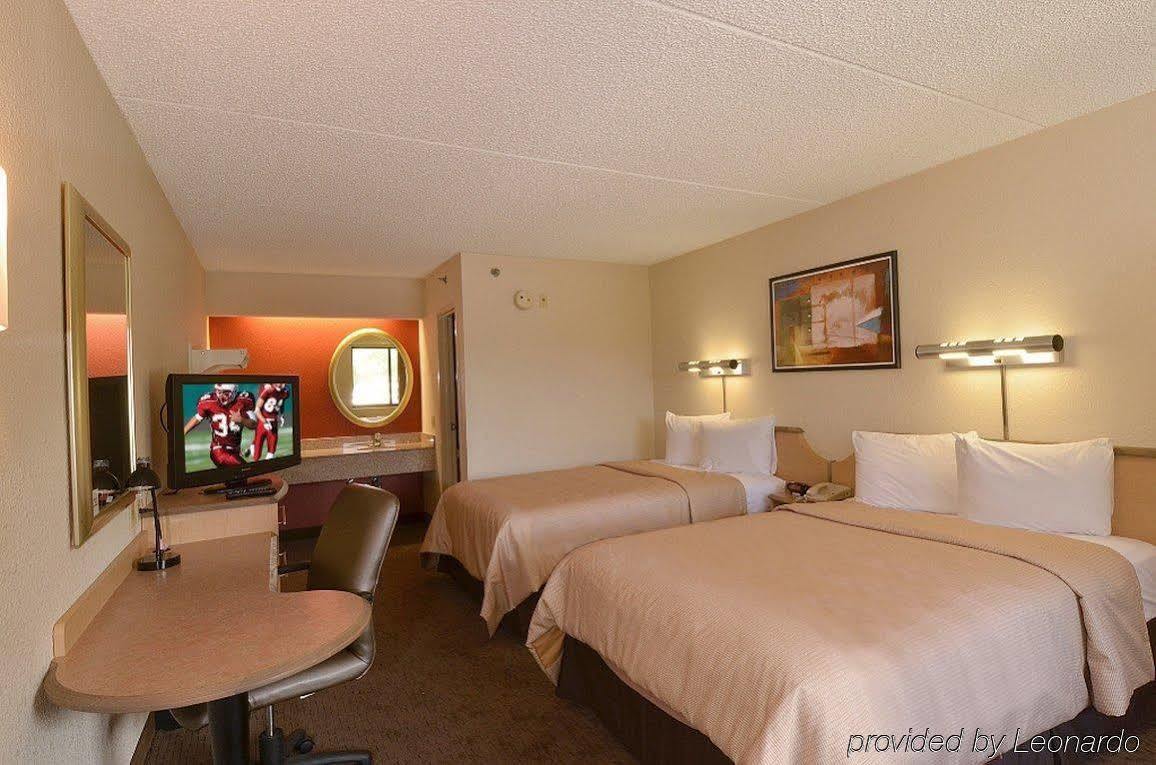 Red Roof Inn Detroit - Roseville St Clair Shores Exterior foto